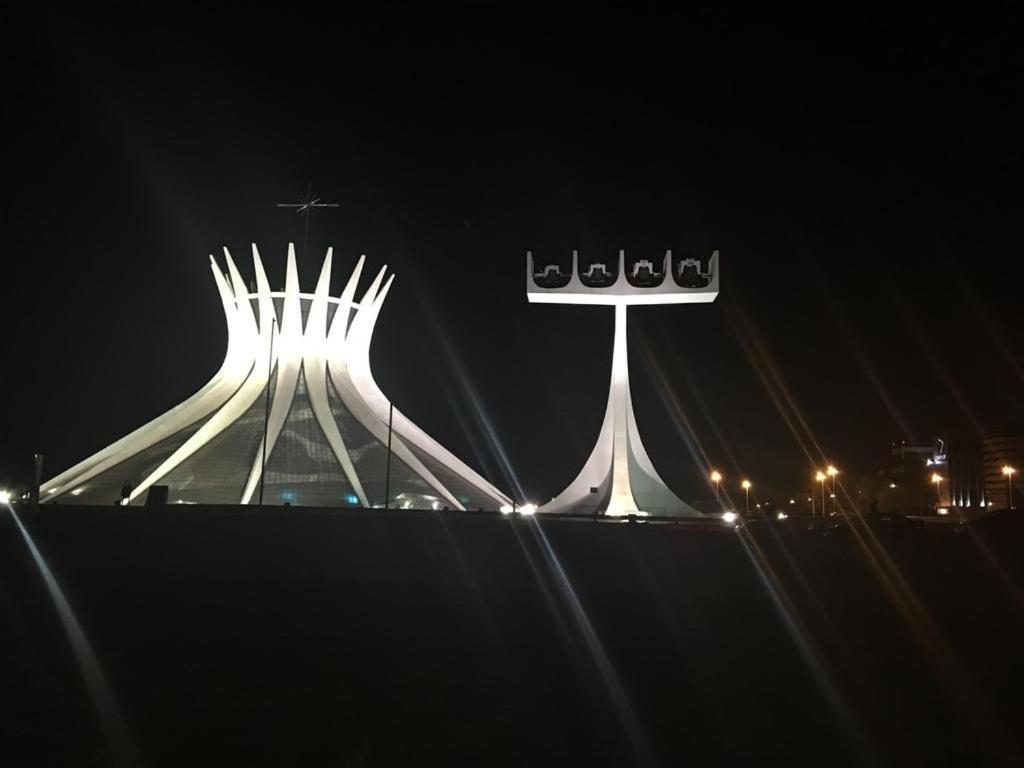 Hotel Flat - Esplanada dos Ministérios - Centro de Brasília Esterno foto